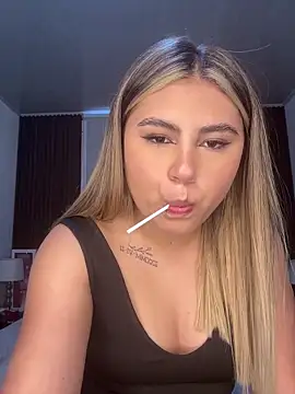 MeganCrow online show from 14, 4, 2026