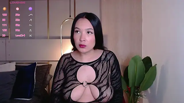 Snapshot of Victoria_Collinns chatting on 20, 11, 2025 Victoria Collinns online show from 20, 11, 2025