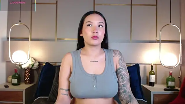 Snapshot of Victoria_Collinns chatting on 21, 11, 2025 Victoria Collinns online show from 21, 11, 2025