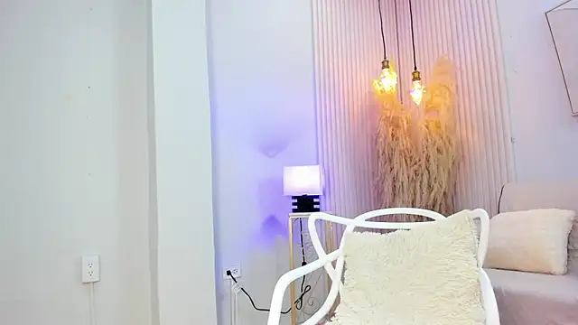 Snapshot of alana_rossetti chatting on 18, 2, 2026 alana rossetti online show from 18, 2, 2026