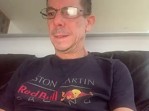 Snapshot of Kenhornu chatting on 10, 2, 2026 Kenhornu online show from 10, 2, 2026