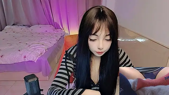 Snapshot of Song_99 chatting on 23, 10, 2025 Song 99 online show from 23, 10, 2025