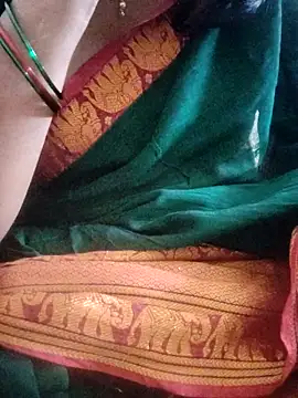 Snapshot of laxmitelugu78 chatting on 27, 9, 2025 laxmitelugu78 online show from 27, 9, 2025