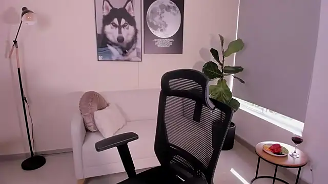 LairaScott online show from 14, 12, 2025