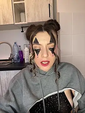 Snapshot of bunnythetailor chatting on 1, 2, 2025 bunnythetailor online show from 1, 2, 2025