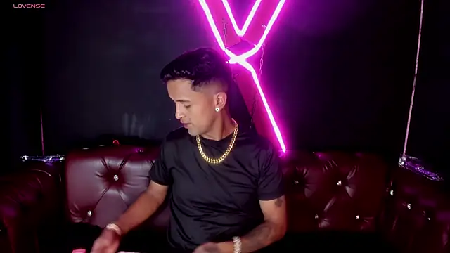 Nikki and Mayk online show from 16, 2, 2025