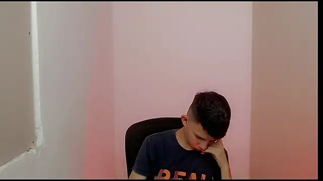 Snapshot of Alexxx_lov chatting on 24, 2, 2025 Alexxx lov online show from 24, 2, 2025