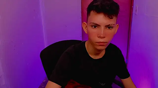 Snapshot of Alexxx_lov chatting on 17, 2, 2026 Alexxx lov online show from 17, 2, 2026