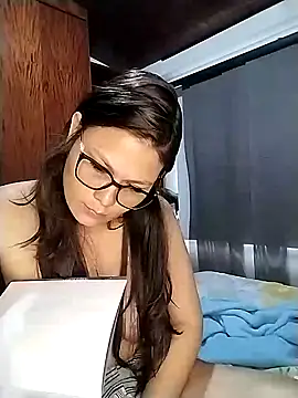 Snapshot of Vale_Saenzz chatting on 29, 1, 2025 Vale Saenzz online show from 29, 1, 2025