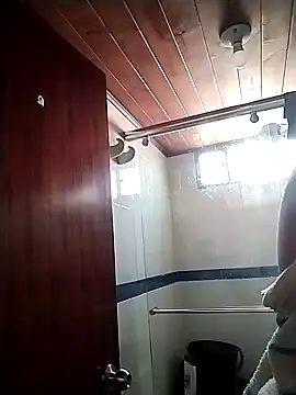 Snapshot of Vale_Saenzz chatting on 21, 2, 2025 Vale Saenzz online show from 21, 2, 2025