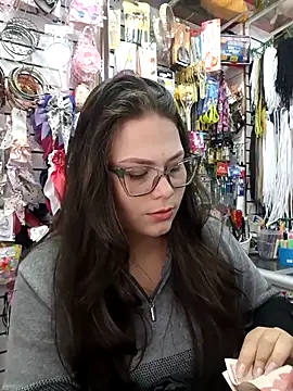 Snapshot of Vale_Saenzz chatting on 18, 2, 2026 Vale Saenzz online show from 18, 2, 2026