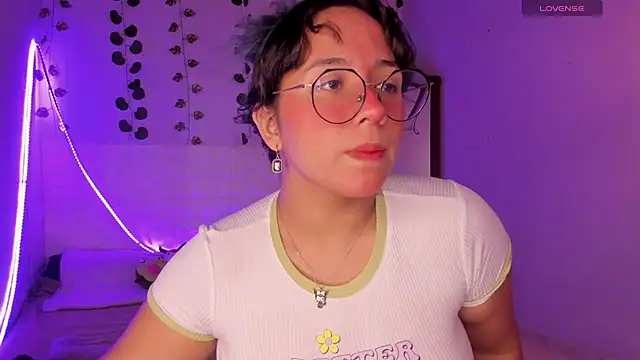 Snapshot of Ludovica6669 chatting on 6, 3, 2025 Ludovica6669 online show from 6, 3, 2025