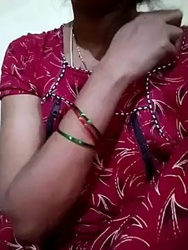 Snapshot of TeluguammayiMahi chatting on 3, 10, 2025 TeluguammayiMahi online show from 3, 10, 2025