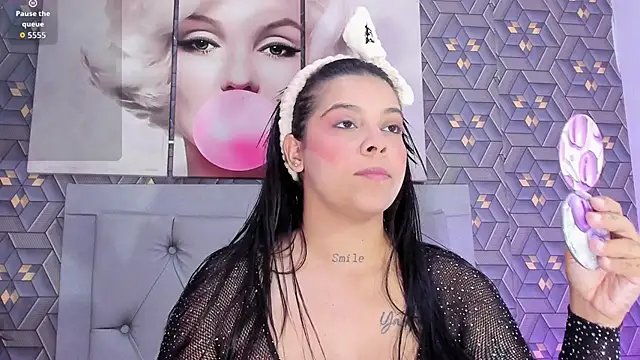 Snapshot of Emily_rivera78 chatting on 20, 11, 2025 Emily rivera78 online show from 20, 11, 2025