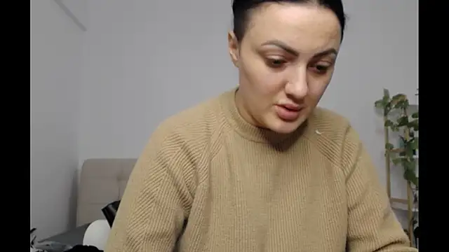 RaisaSalvi online show from 3, 2, 2025