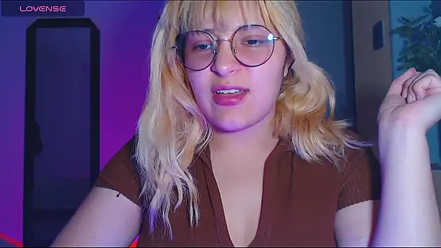 Snapshot of Hinako0Satorii_ chatting on 20, 3, 2025 Hinako0Satorii online show from 20, 3, 2025