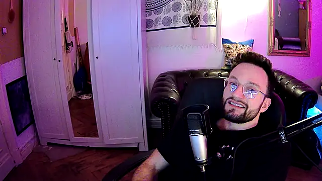 Snapshot of Kleinerabstecher chatting on 24, 2, 2025 Kleinerabstecher online show from 24, 2, 2025