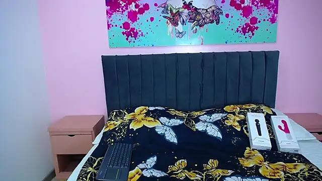 CamiilaReyes online show from 24, 9, 2025