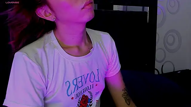 Snapshot of Nicol_TransGirl chatting on 23, 9, 2025 Nicol TransGirl online show from 23, 9, 2025