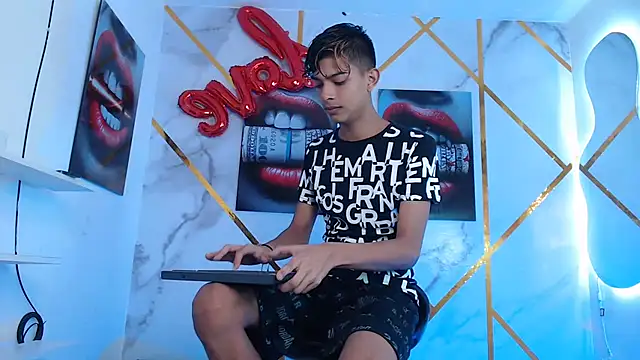 KING STYLE2 online show from 1, 3, 2025