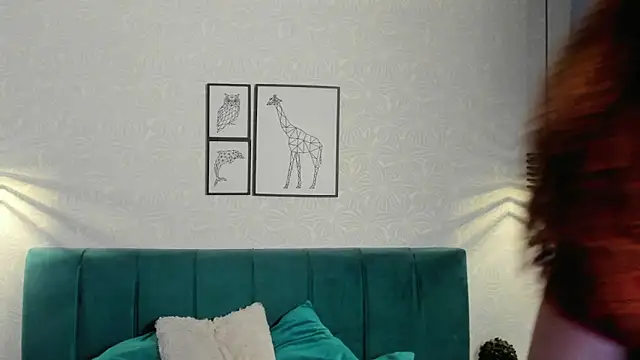 ninna curly online show from 18, 4, 2026