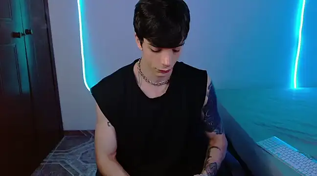 H3ll B0I online show from 25, 2, 2025