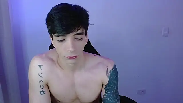 H3ll B0I online show from 4, 4, 2026