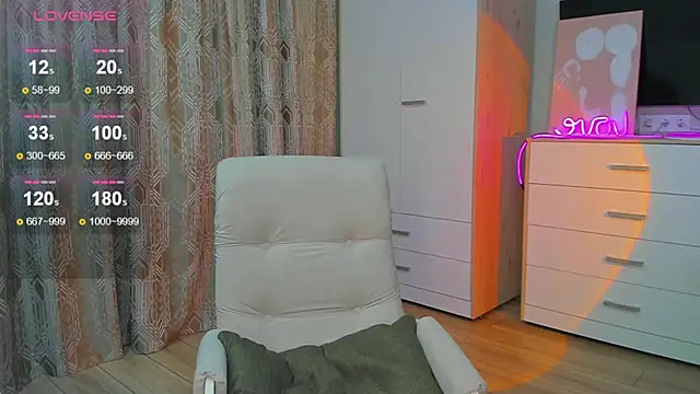  dkny  online show from 17, 1, 2026