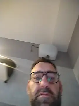 Snapshot of Hardasanut chatting on 6, 11, 2025 Hardasanut online show from 6, 11, 2025