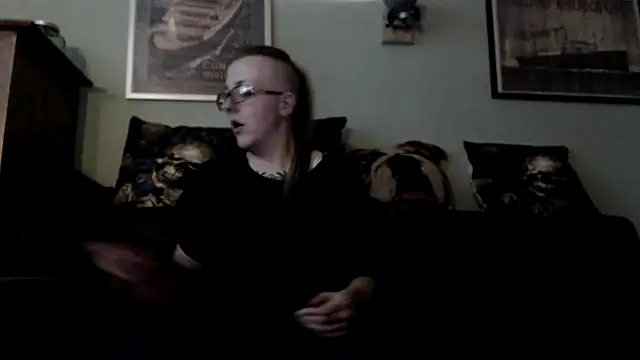 Snapshot of Astrid-Gilbert chatting on 29, 1, 2025 Astrid-Gilbert online show from 29, 1, 2025