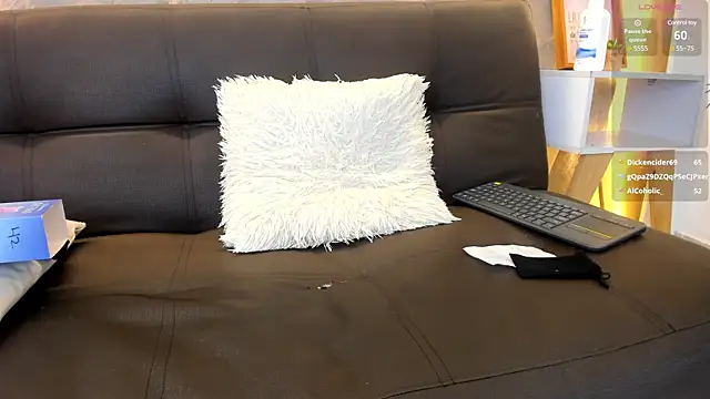 Shanntal  online show from 7, 3, 2025