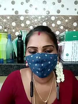 Snapshot of Tamil_roja17 chatting on 16, 11, 2025 Tamil roja17 online show from 16, 11, 2025