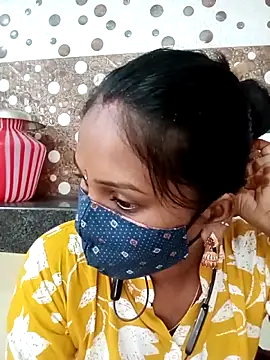 Snapshot of Tamil_roja17 chatting on 20, 11, 2025 Tamil roja17 online show from 20, 11, 2025