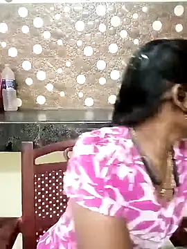 Snapshot of Tamil_roja17 chatting on 20, 11, 2025 Tamil roja17 online show from 20, 11, 2025