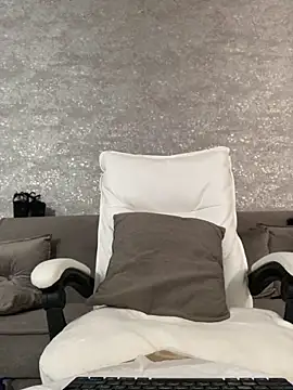 LillySquirtShot online show from 7, 4, 2026