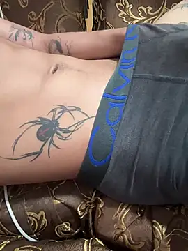 Snapshot of Cry_7 chatting on 4, 2, 2025 Cry 7 online show from 4, 2, 2025