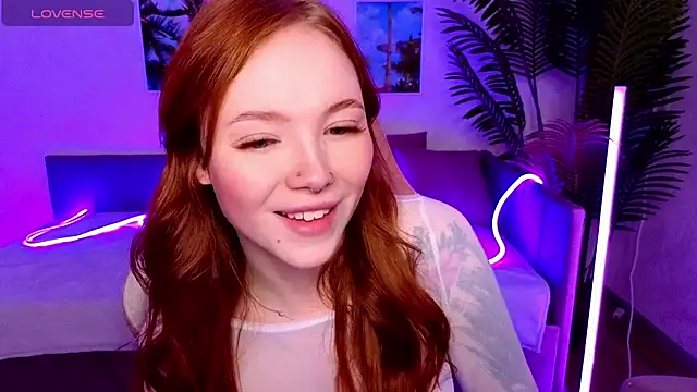 Maya Light online show from 22, 10, 2025