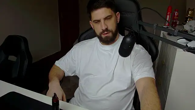 Snapshot of lucas_kazimm chatting on 15, 2, 2025 lucas kazimm online show from 15, 2, 2025