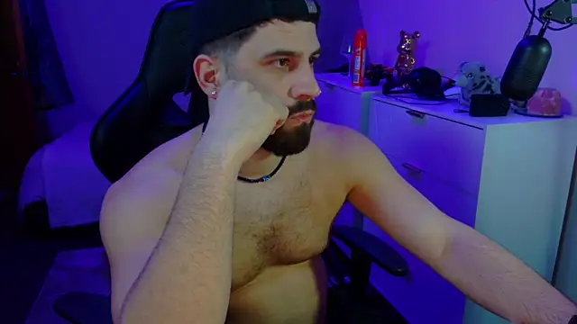 Snapshot of lucas_kazimm chatting on 3, 3, 2025 lucas kazimm online show from 3, 3, 2025