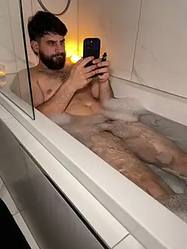 Snapshot of lucas_kazimm chatting on 12, 11, 2025 lucas kazimm online show from 12, 11, 2025