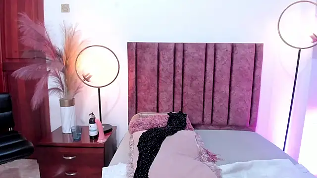 Snapshot of RebecaSanderss chatting on 12, 3, 2025 RebecaSanderss online show from 12, 3, 2025