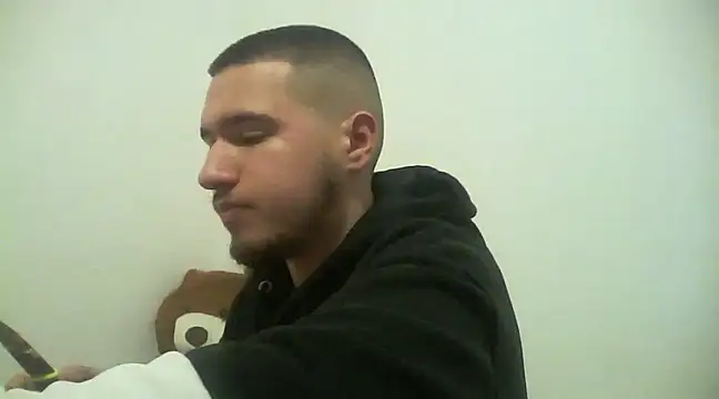 Drag Queen online show from 1, 2, 2025