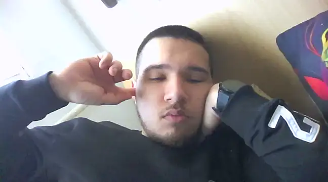 Drag Queen online show from 10, 2, 2025