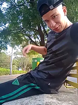 arevalo1124 online show from 2, 10, 2025