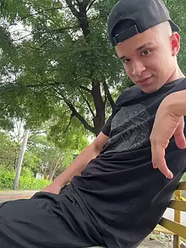 arevalo1124 online show from 13, 11, 2025