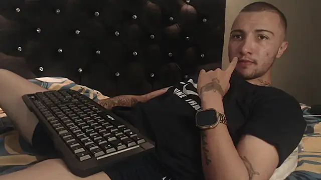 FemToMale online show from 1, 3, 2025