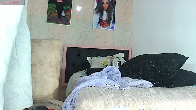 k stormi  online show from 8, 11, 2025