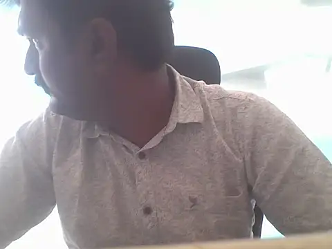 Snapshot of mathavan2006 chatting on 29, 10, 2025 mathavan2006 online show from 29, 10, 2025