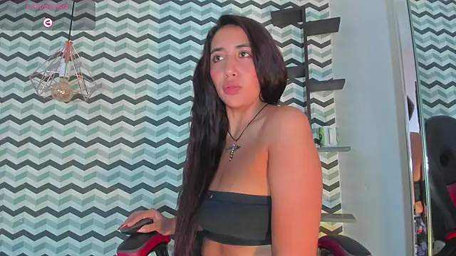 Snapshot of CALANTHELOVE1 chatting on 4, 3, 2025 CALANTHELOVE1 online show from 4, 3, 2025