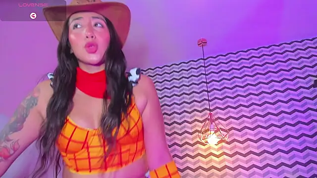 Snapshot of CALANTHELOVE1 chatting on 8, 3, 2025 CALANTHELOVE1 online show from 8, 3, 2025